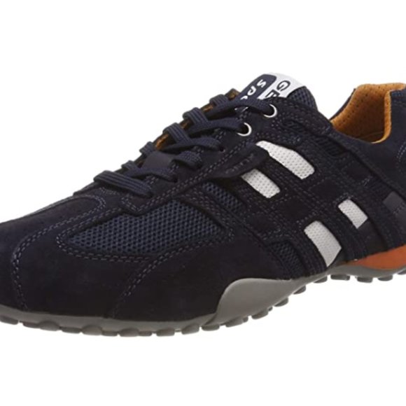 Men\'s black low Top Sneakers